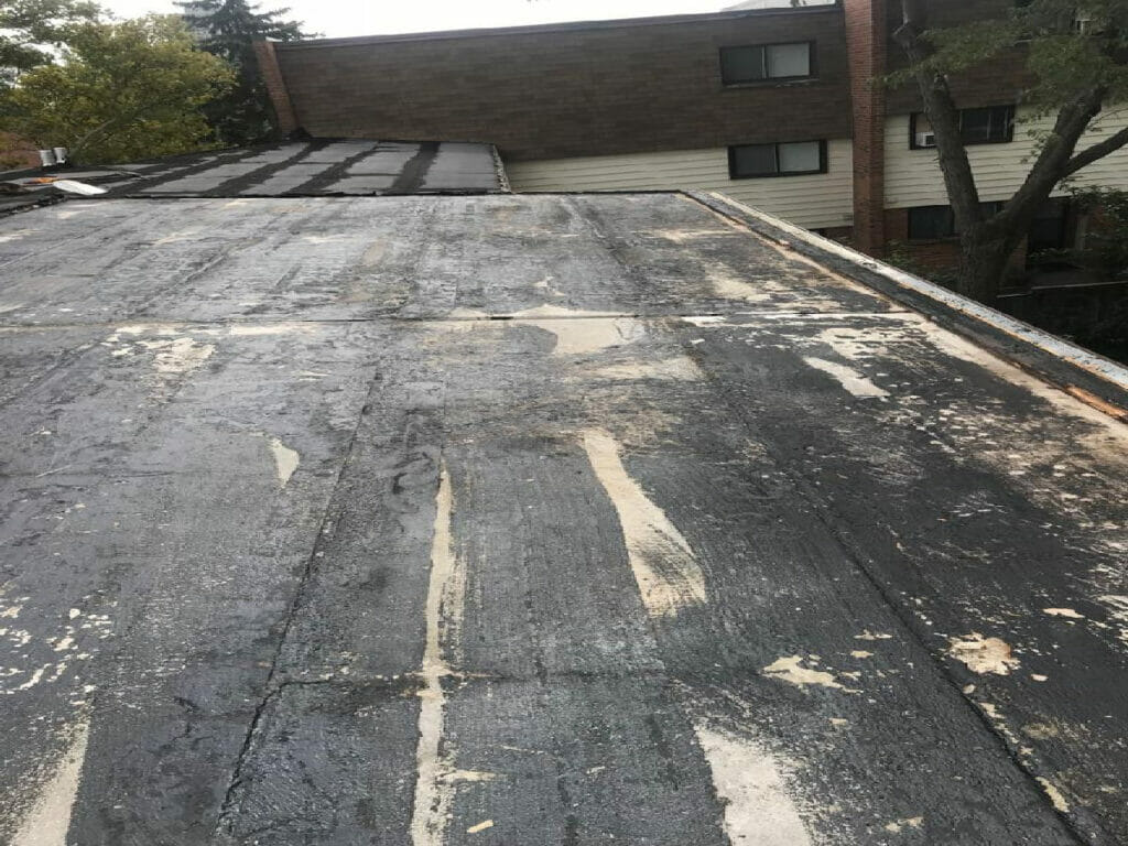 Toronto townhouse complex flat roof restoration project